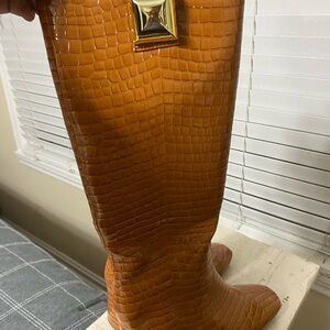 Croc-Embossed Tan Heeled Boots